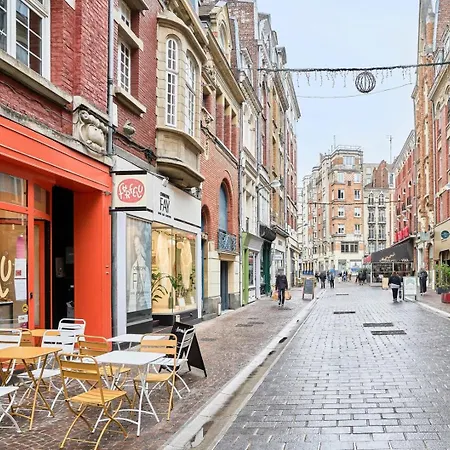 Proche Metro & Commerces Appartement *